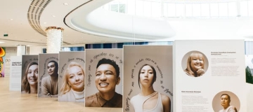 В Нур-Султане и Алматы стартовала фотовыставка «Смелость быть собой» в поддержку людей с псориазом