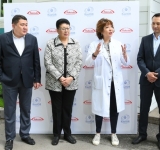 Компания Takeda посадила деревья сакуры на территории института онкологии в Алматы