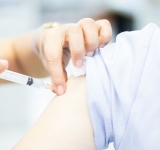 Pfizer и Moderna повышают цены на вакцины. Причина в их эффективности